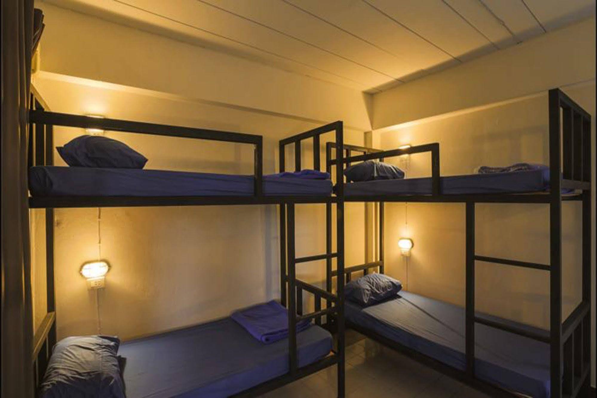 Cham Cha Hostel Chiang Mai Buitenkant foto