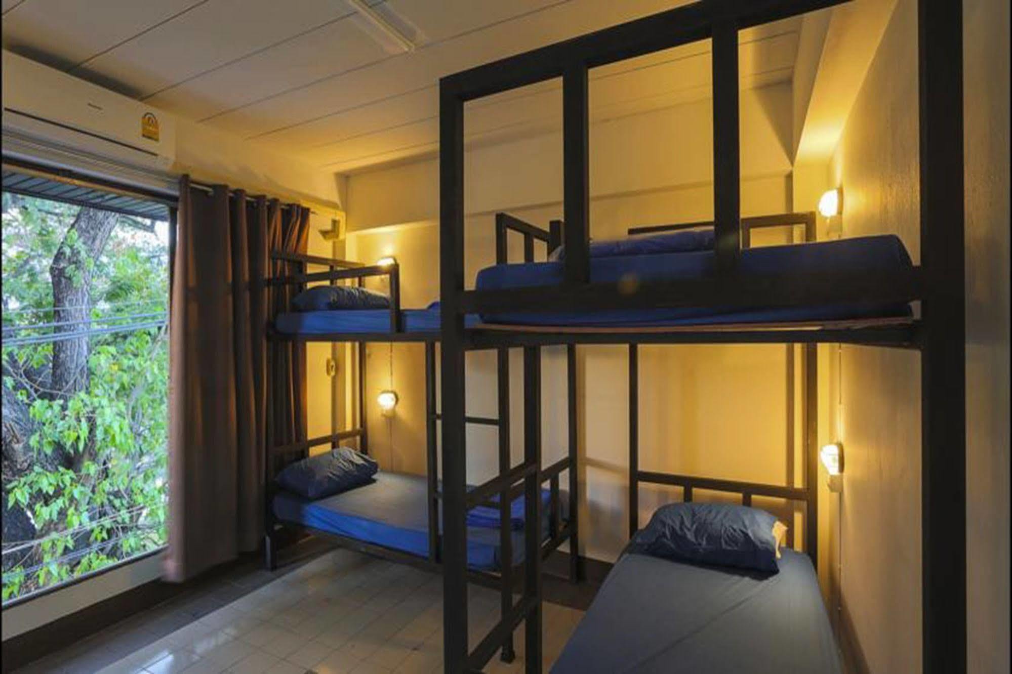 Cham Cha Hostel Chiang Mai Buitenkant foto